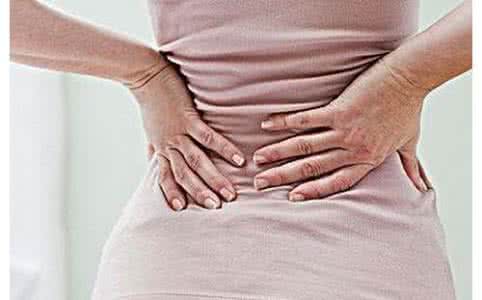 长期的腰痛是不是要怀疑自己患上了强直性脊柱炎？