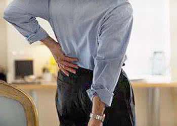风湿病导致患者会经常性腰疼，要怎么预防这种情况？