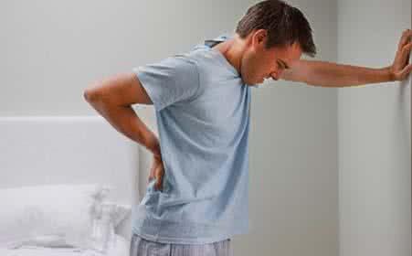 你知道有一种病叫强直性脊柱炎吗？你知道这个病是什么病吗？