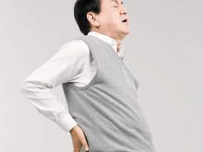 中老年人也要注意防范强直性脊柱炎的到来