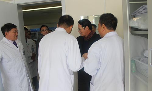 刘春勇主任受邀参加学术年会,刘春勇教授莅临我院共同探讨疑难病例 刘春勇主任受邀参加学术年会,刘春勇教授莅临我院共同探讨疑难病例
