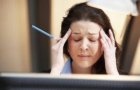 精神压力大过大、太过劳累也是导致患上类风湿性关节炎的主要原因！
