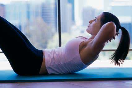 仰卧起坐是个好锻炼，但是强直性脊柱炎患者还是省省吧！
