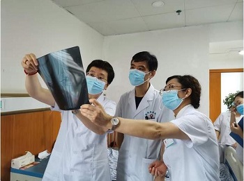 首都医科大学附属北京友谊医院陈乐天教授与我院专家一同会诊